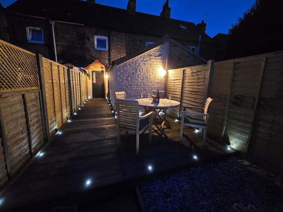 Free Parking, Outdoor Decking - Flanders Holiday home