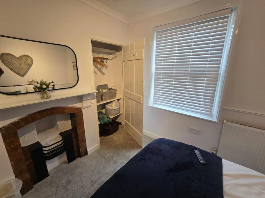 Free Parking, Outdoor Decking - Flanders Holiday home
