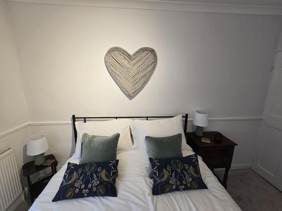 Free Parking, Outdoor Decking - Flanders Holiday home *